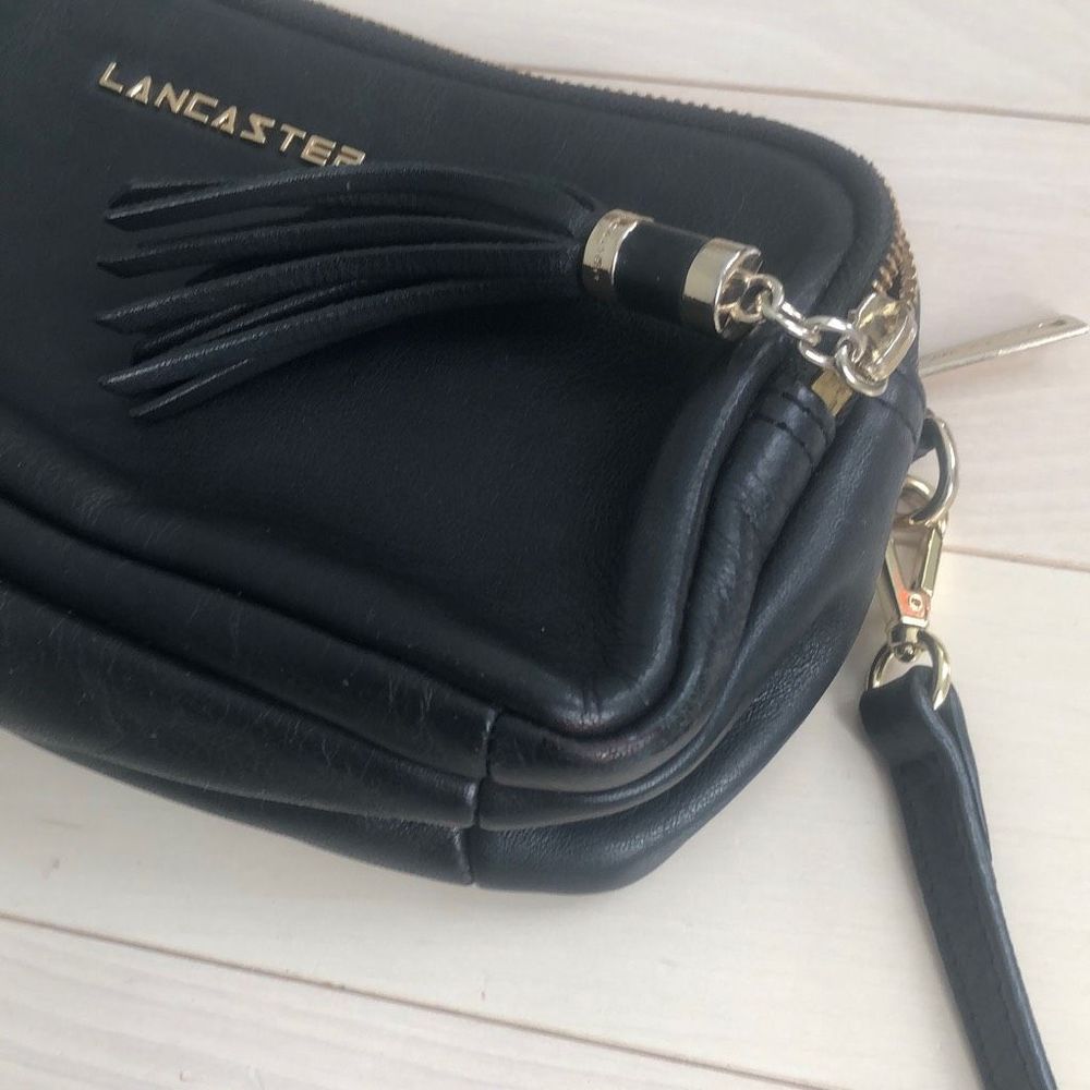 Lancaster Single Strap Black Leather Camera Sling Bag With Tassel - Picture 4 of 4